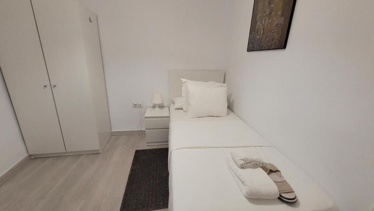 Apartaments B O D Collblanc L'Hospitalet de Llobregat Kültér fotó