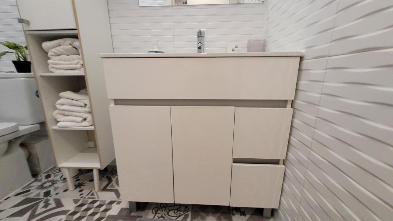 Apartaments B O D Collblanc L'Hospitalet de Llobregat Kültér fotó